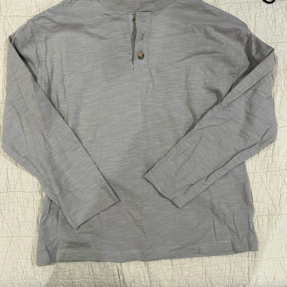Old Navy boys Heather Gray Long Sleeve Tee